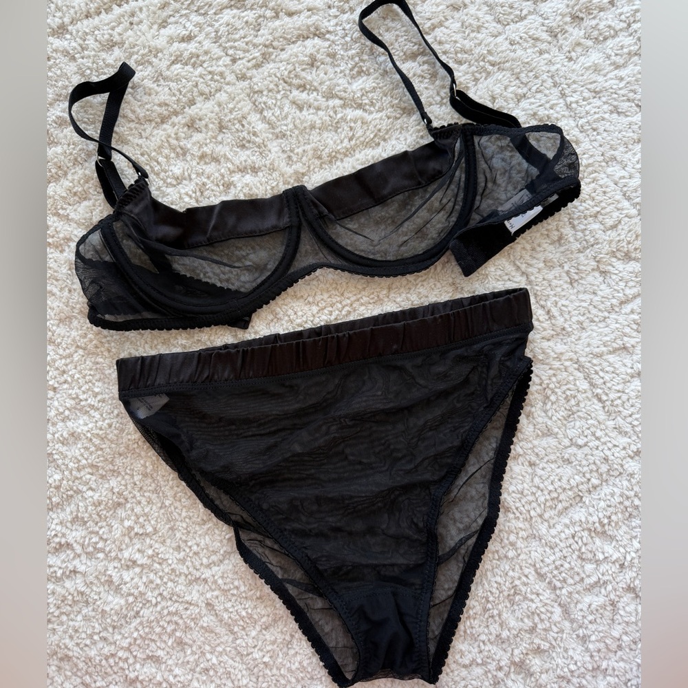 Elegant Black mesh and silk  Lingerie Set